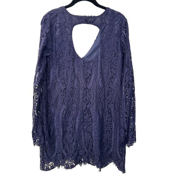 Francesca's Navy Lace Long Sleeve Mini Dress Size Medium - Picture 2 of 5